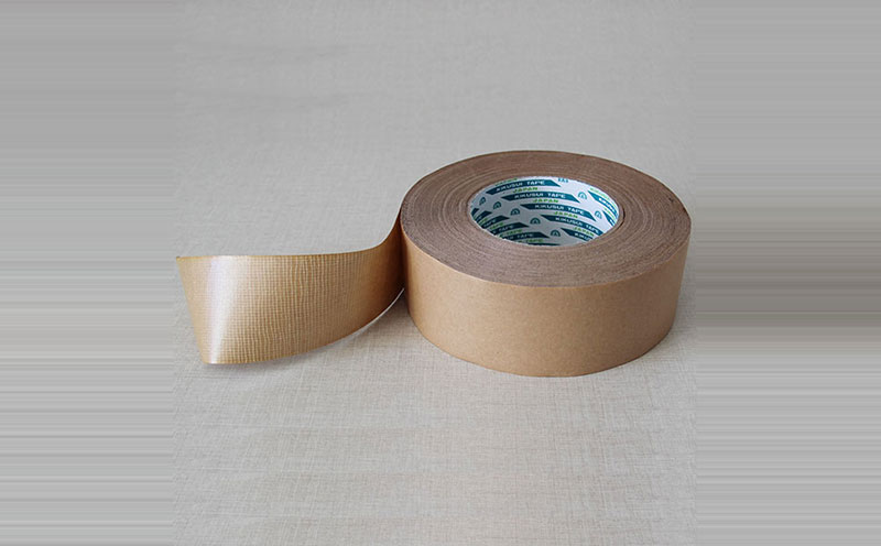 原裝進(jìn)口日本菊水增韌無紡布牛皮紙膠帶，夾筋牛皮紙膠帶，易操作,具有布基膠帶同等抗拉強(qiáng)度，比用布膠帶效率高